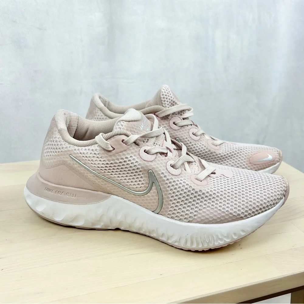 NIKE Renew Pink Running Shoes Size 6 Lace Up Gym Athleisure Comfort Lightweight - Picture 1 of 8